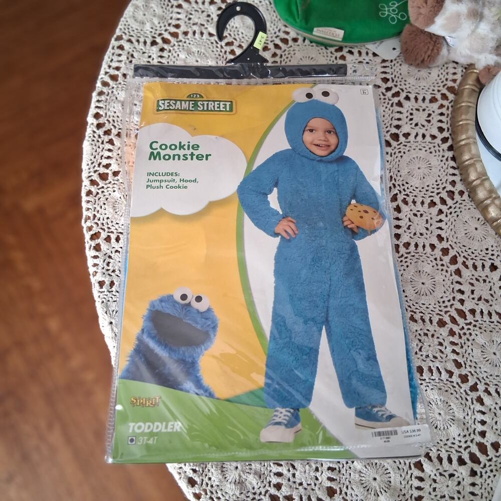 Spirit Halloween Sesame Street Cookie Monster costume 3t 4t toddler